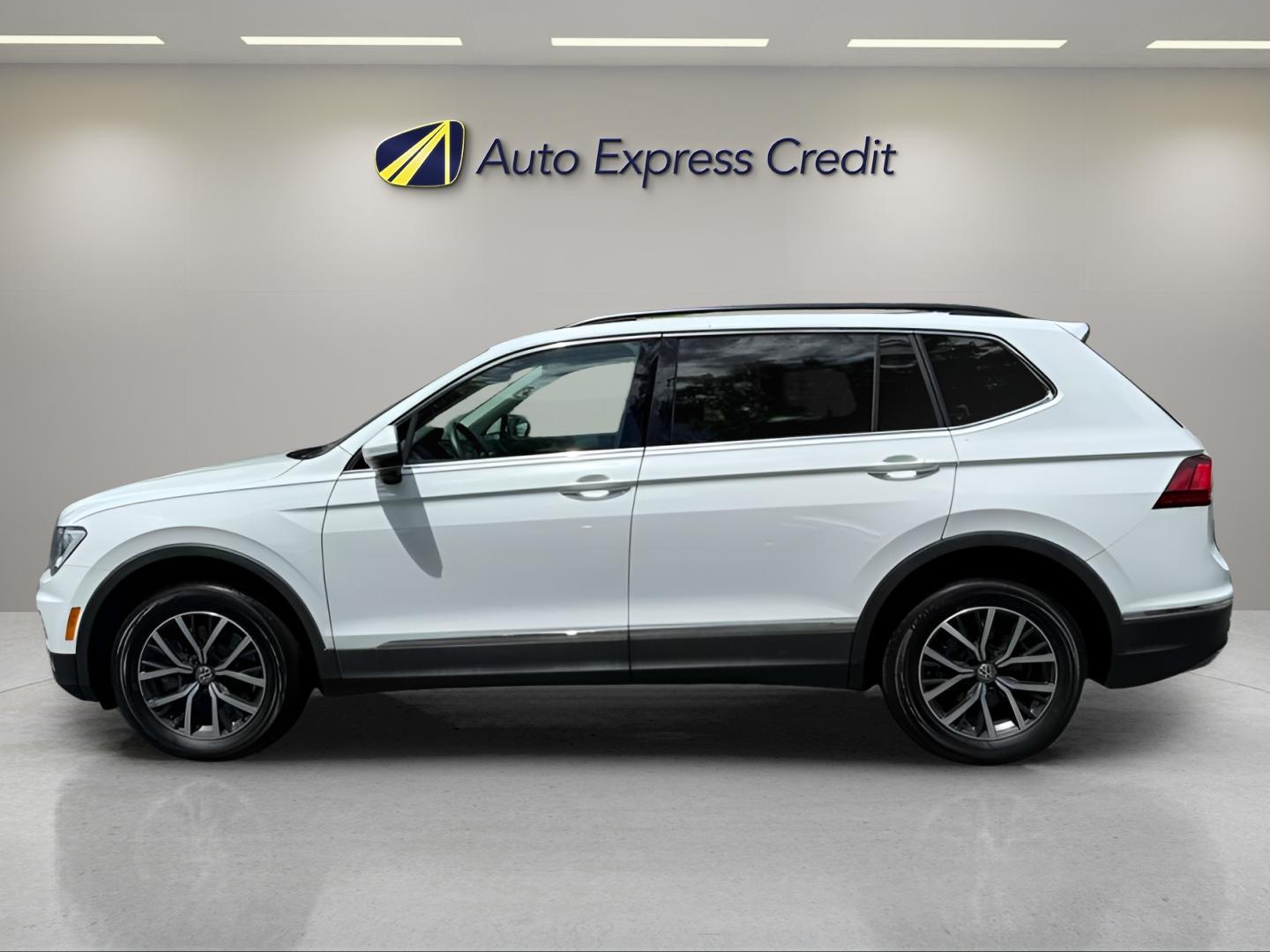 Volkswagen Tiguan 2.0T Se | 2.0T Sel | 2.0T Se R-Line Black - Thumbnail 8