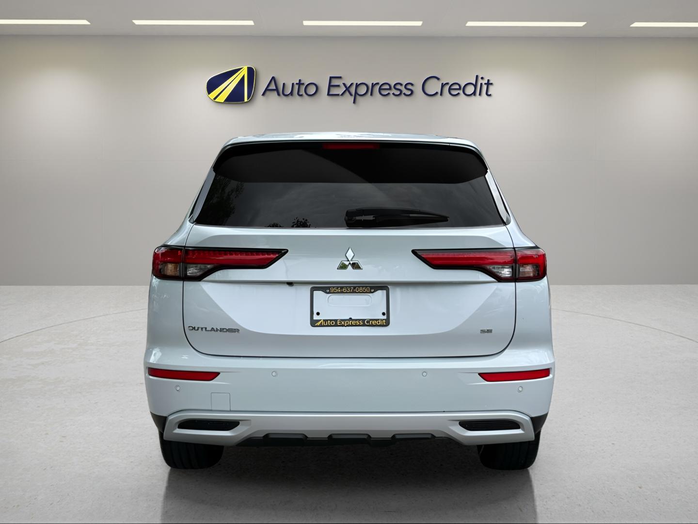 Mitsubishi Outlander Se 2.5 2Wd | Se Black Edition S-Awc | Se Black Edition W/Pano Roof S-Awc - Thumbnail 6