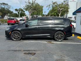 Chrysler Pacifica - Thumbnail 9