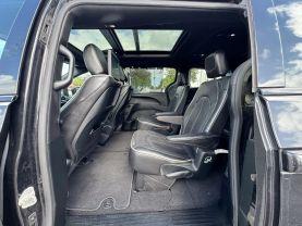 Chrysler Pacifica - Thumbnail 11