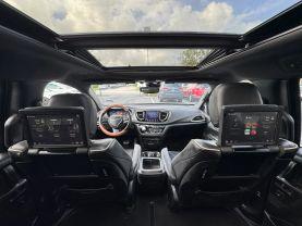 Chrysler Pacifica - Thumbnail 15