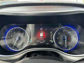 Chrysler Pacifica - Thumbnail 20