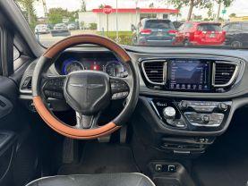 Chrysler Pacifica - Thumbnail 19