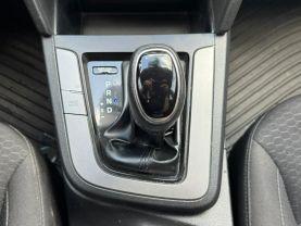 Hyundai Elantra - Thumbnail 17