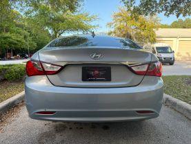 Hyundai Sonata - Thumbnail 12