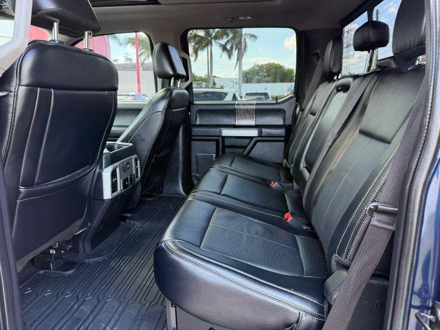 FORD F450 SUPER DUTY CREW CAB - Thumbnail 4