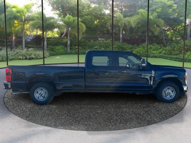 FORD F250 SUPER DUTY CREW CAB - Thumbnail 4