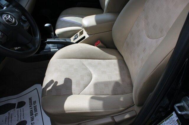 Toyota RAV4 - Thumbnail 18