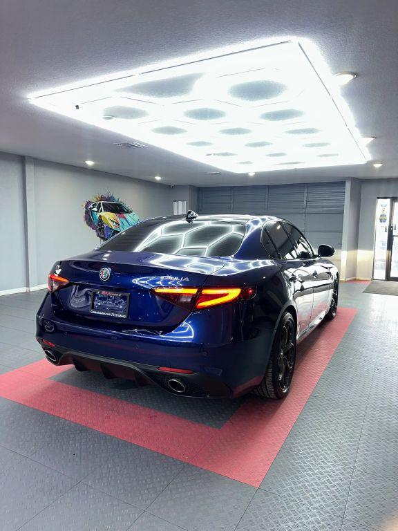 Alfa Romeo Giulia - Thumbnail 12