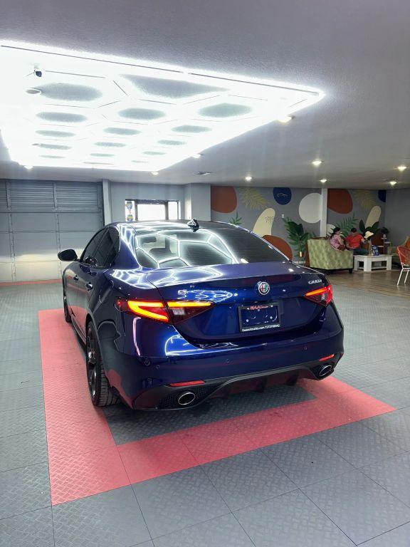 Alfa Romeo Giulia - Thumbnail 10