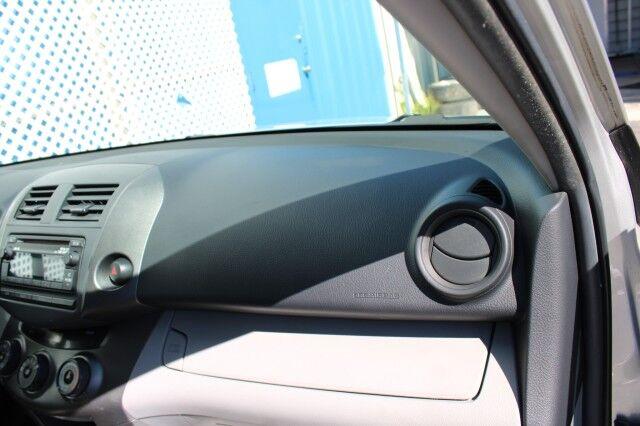 Toyota RAV4 - Thumbnail 10