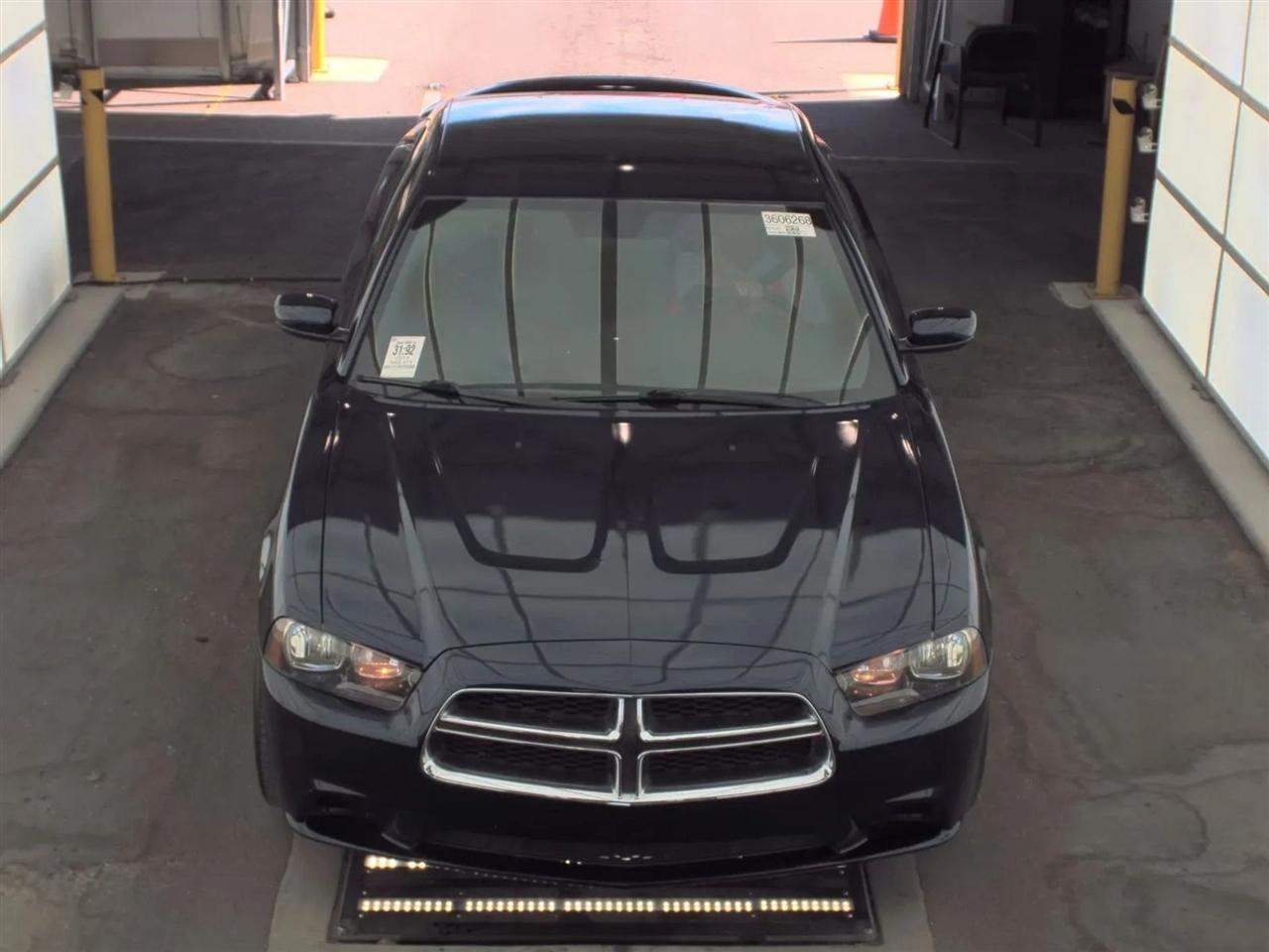 Dodge Charger4Dr Sdn Se Rwd - Thumbnail 2