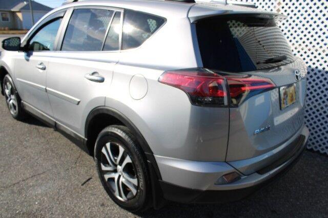 Toyota RAV4 - Thumbnail 6