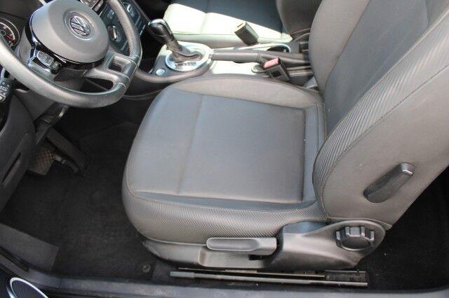 Volkswagen Beetle Convertible - Thumbnail 13