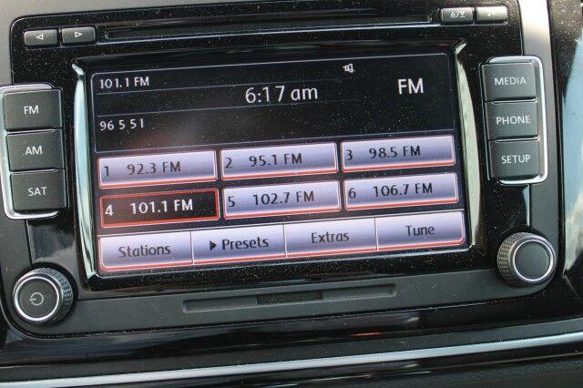 Volkswagen Beetle Convertible - Thumbnail 20