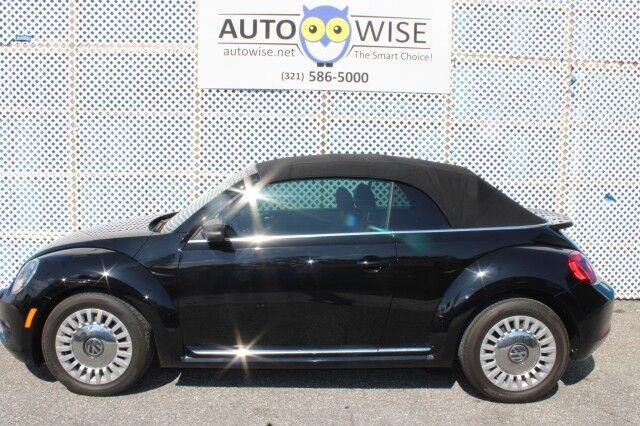 Volkswagen Beetle Convertible - Thumbnail 10