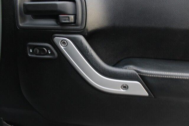 Jeep Wrangler Unlimited - Thumbnail 15