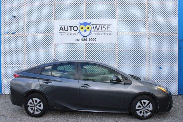 Toyota Prius - Thumbnail 2