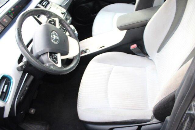 Toyota Prius - Thumbnail 17