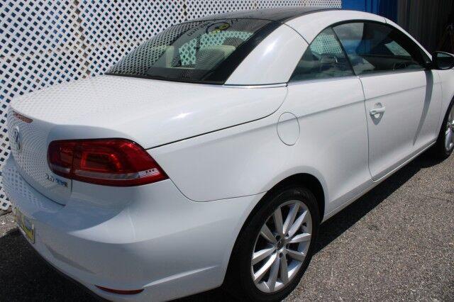 Volkswagen Eos LUXURY W/NAVI - Thumbnail 3