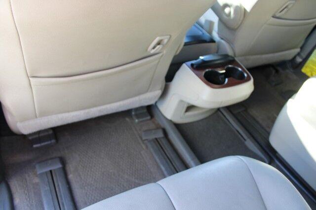 Toyota Sienna - Thumbnail 13