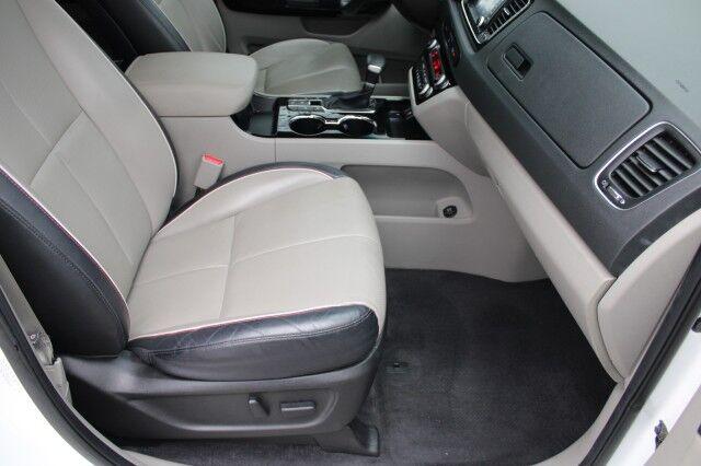 Kia Sedona - Thumbnail 11