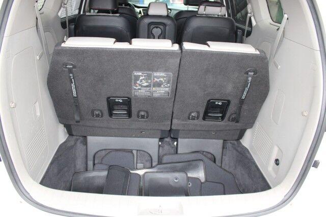 Kia Sedona - Thumbnail 8