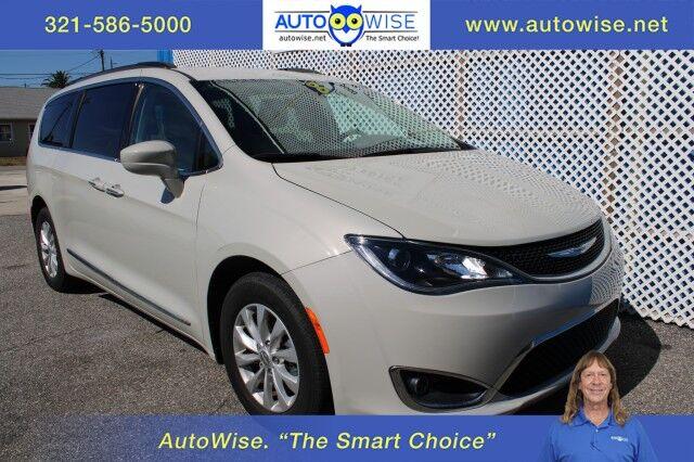 Chrysler Pacifica - View 1