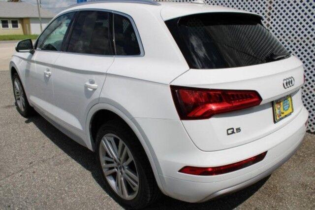 Audi Q5 2.0T - Thumbnail 6