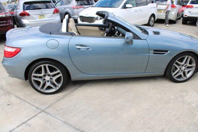 Mercedes-Benz SLK-Class - Thumbnail 3