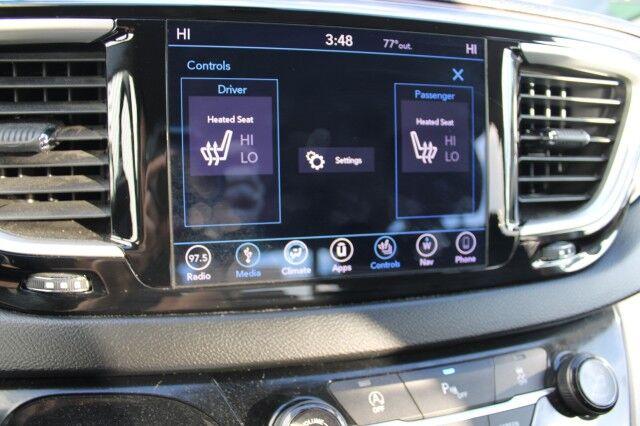 Chrysler Pacifica - Thumbnail 13