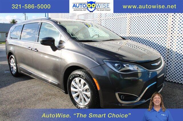 Chrysler Pacifica - View 1