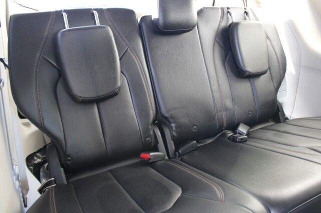 Chrysler Pacifica - Thumbnail 10