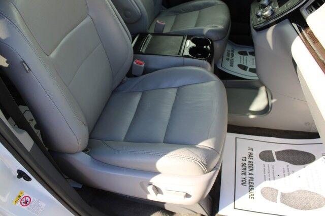 Toyota Sienna - Thumbnail 13