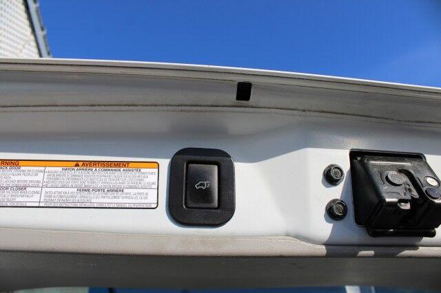 Toyota Sienna - Thumbnail 11