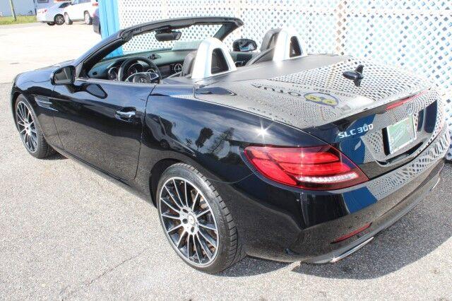 Mercedes-Benz SLC 300 - Thumbnail 5