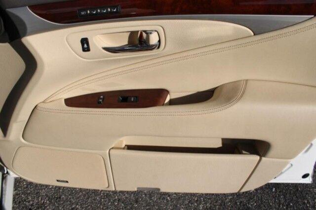 Lexus LS 460 - Thumbnail 11