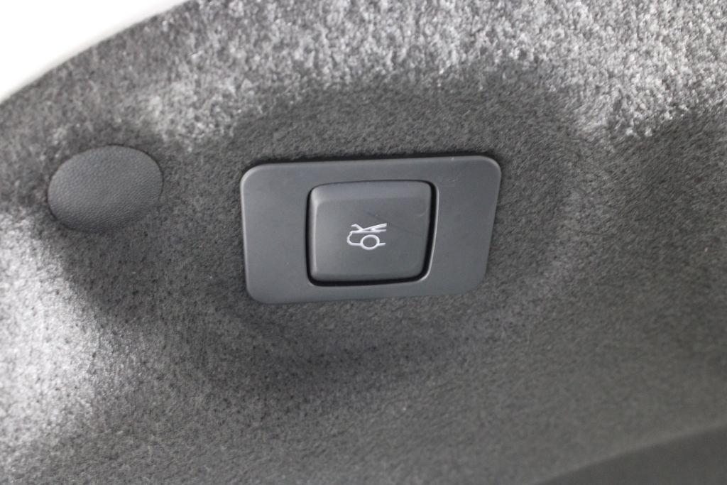 Lincoln Mkz Base - Thumbnail 17