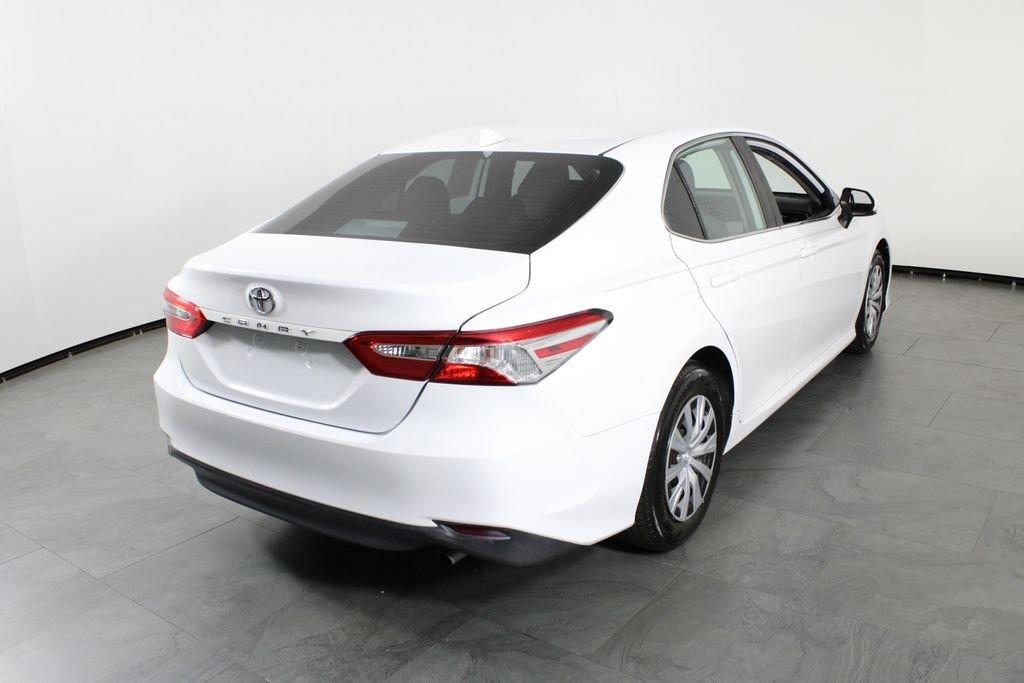 Toyota Camry L - Thumbnail 15