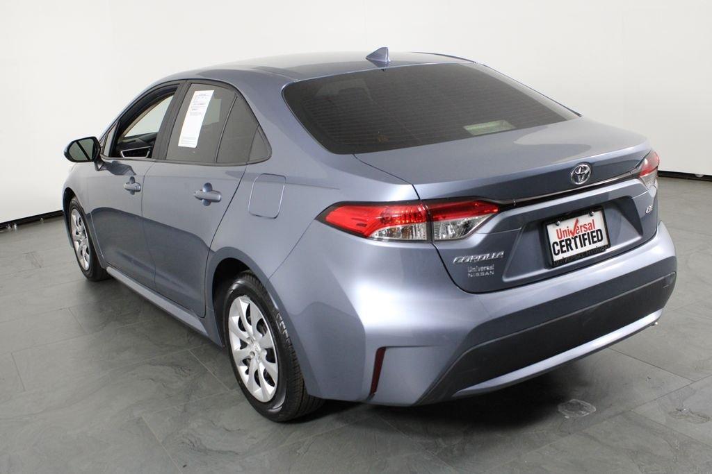 Toyota Corolla Le - Thumbnail 4