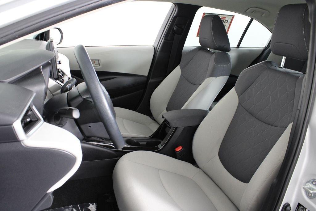 Toyota Corolla Le - Thumbnail 20