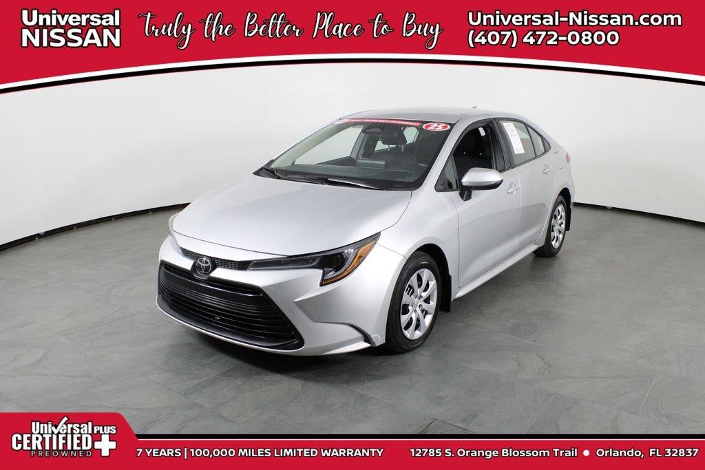 Toyota Corolla Le - Thumbnail 2