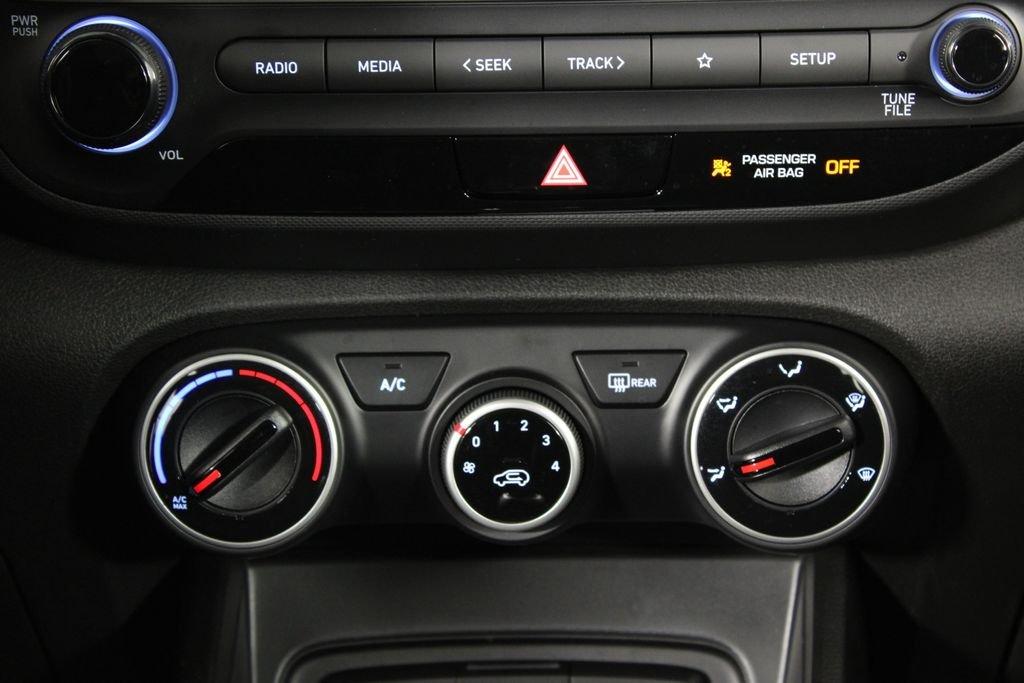 Hyundai Venue Se - Thumbnail 20