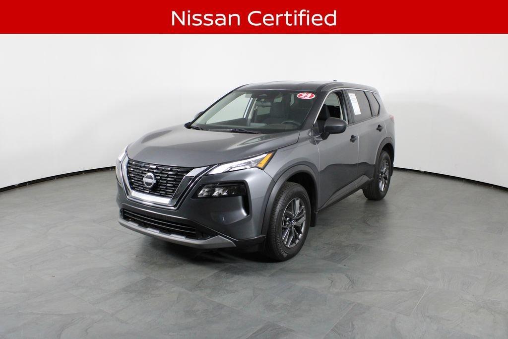 Nissan Rogue S - Thumbnail 3