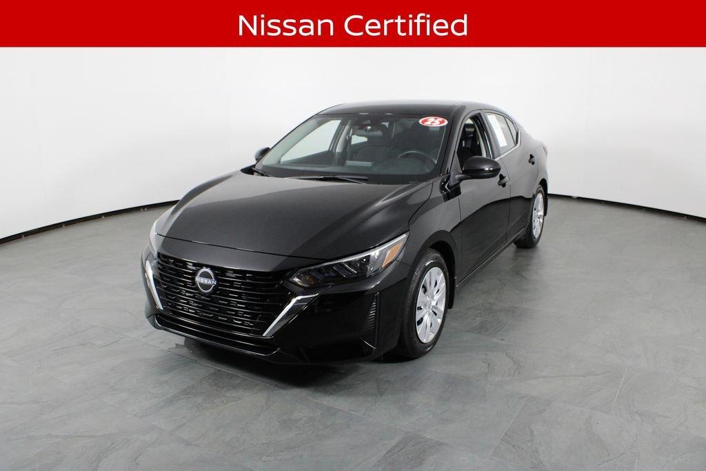 Nissan Sentra S - Thumbnail 3