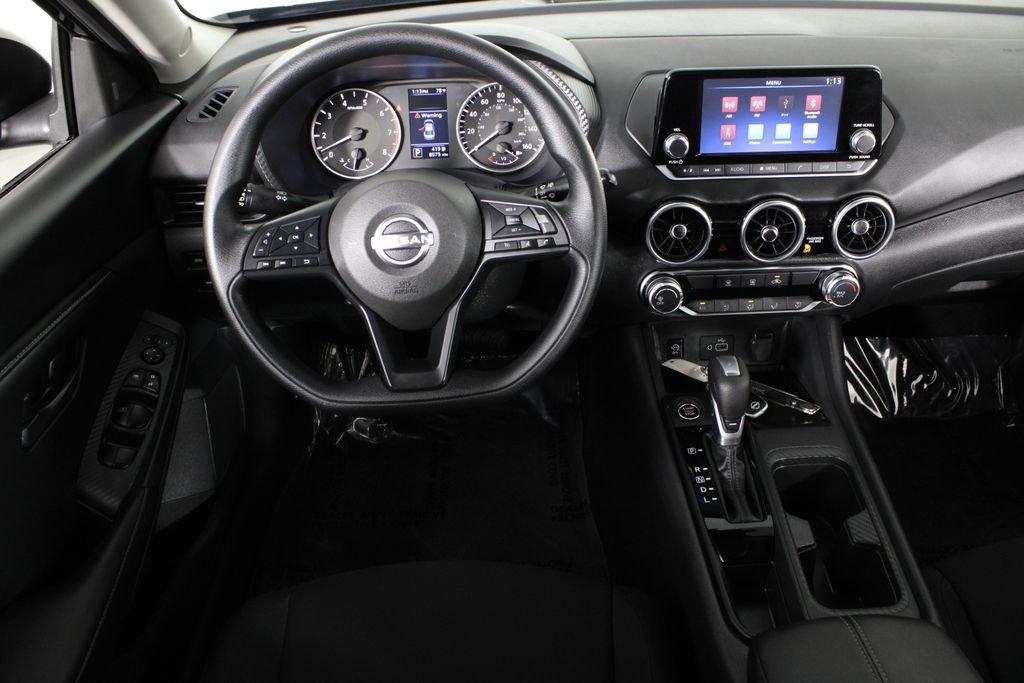 Nissan Sentra S - Thumbnail 8