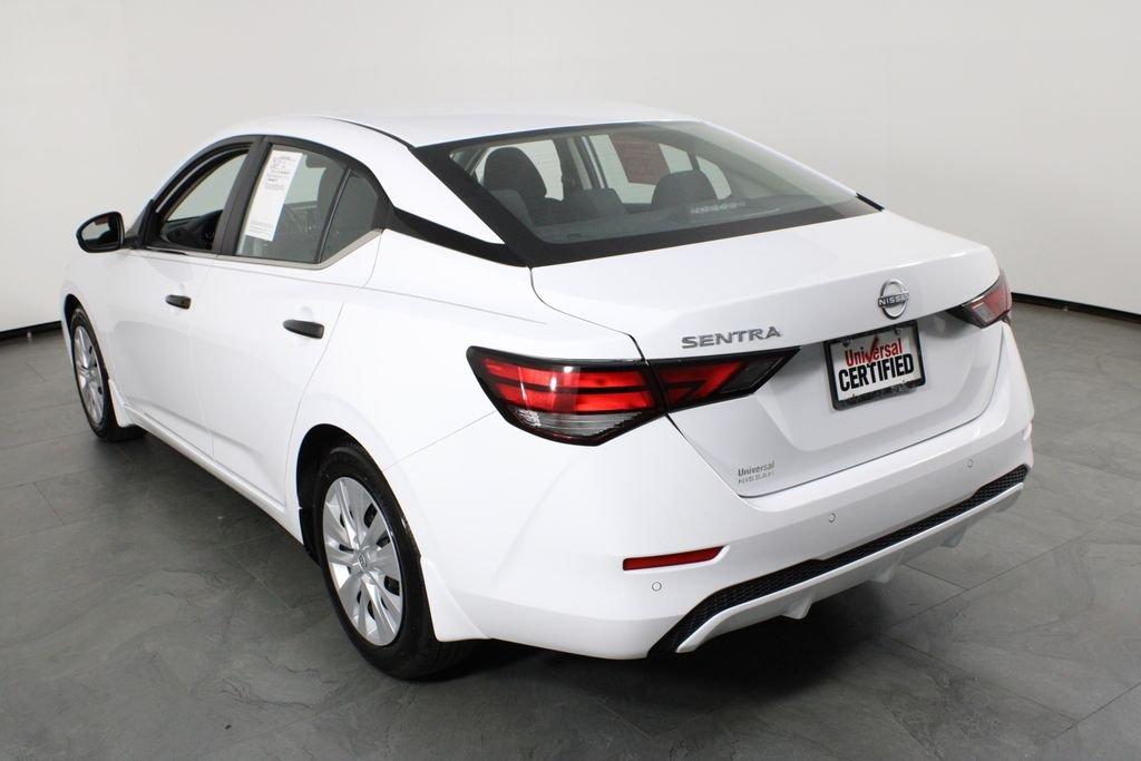 Nissan Sentra S - Thumbnail 5