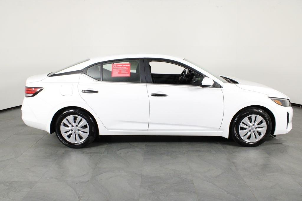 Nissan Sentra S - Thumbnail 16