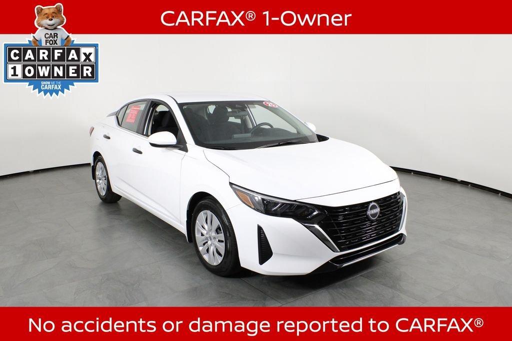 Nissan Sentra S - Thumbnail 6