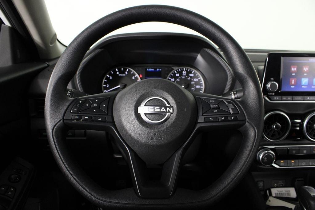 Nissan Sentra S - Thumbnail 11